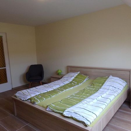 Hold-On Apartman Jula Exterior foto