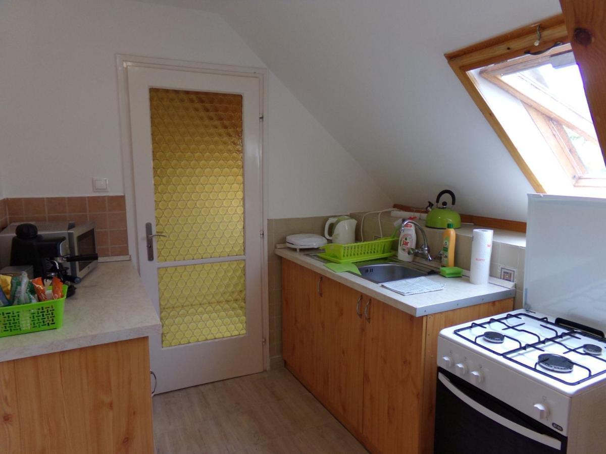 Hold-On Apartman Jula Exterior foto